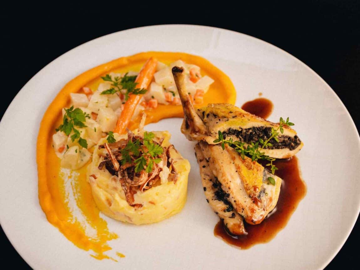 Hauptgang Musik-Dinner-Show Tina at the Castle Schloss Heidelberg Tribue to Tina Turner